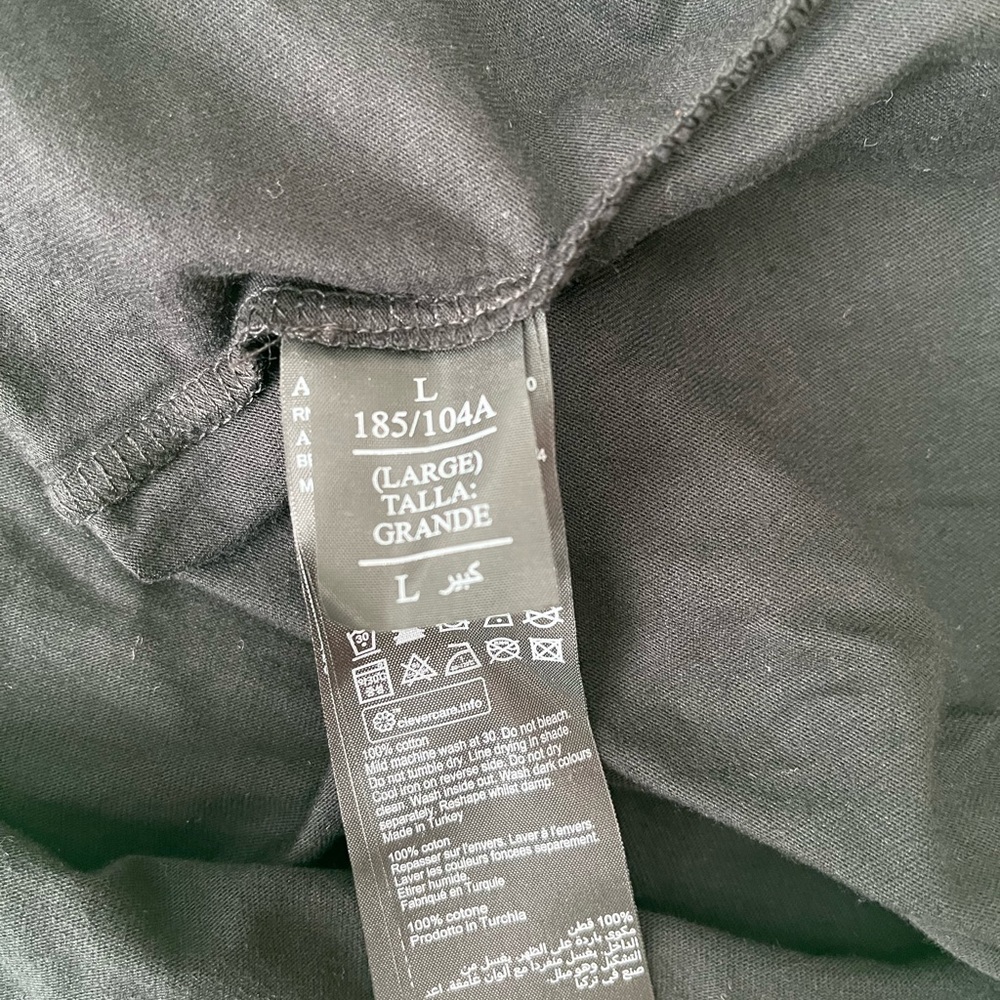 All saints black T-shirt size L (tag on the T-shirt is wrong)